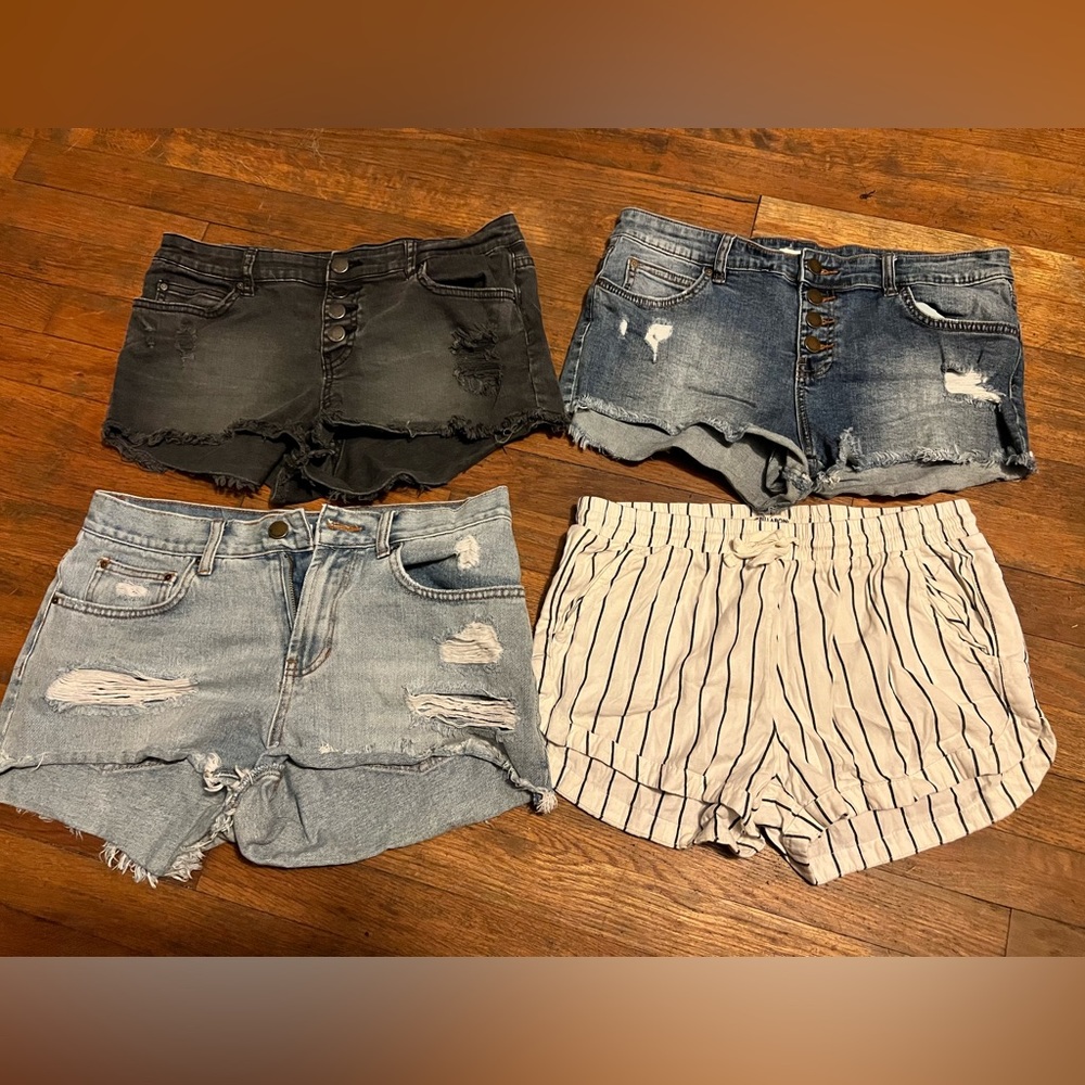 Billabong shorts, 4 pairs, size med (white), 28 (2- black & blue pairs), 29